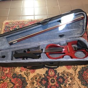 Left handed electric violin by Cecilio